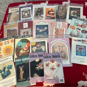 20 PATTERNS-PILLOWS, HANDBAGS, WALL QUILTS, VINTAGE DECALS & APPLIQUÉS.